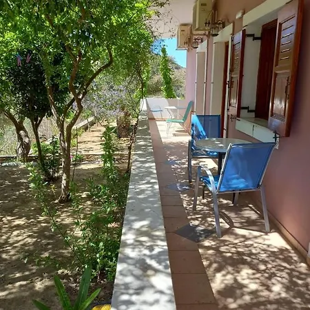 Patelo Hostal *
